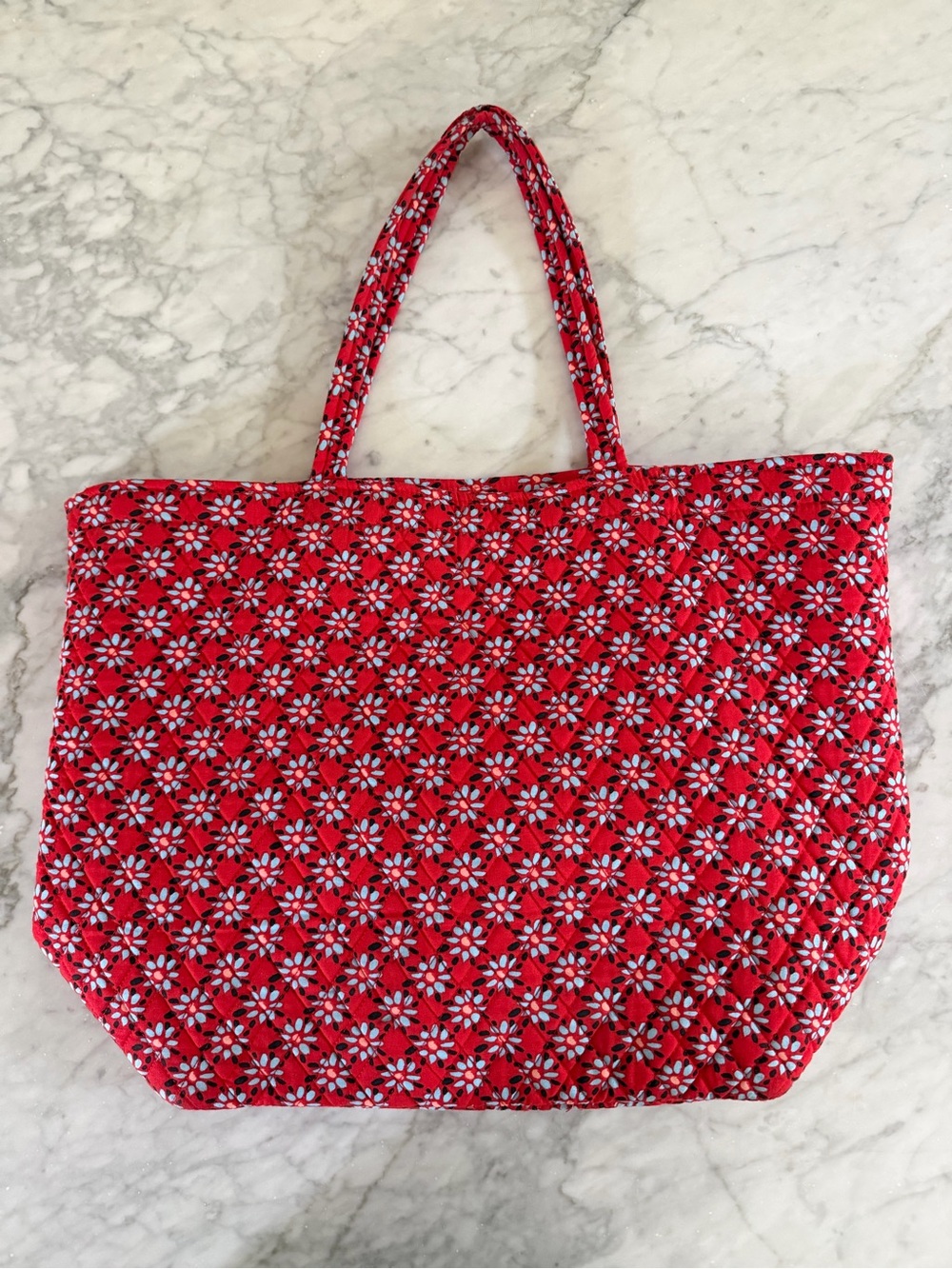 Vera Bradley Essential Grand Tote - Venetian